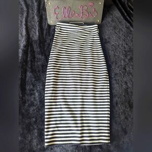 GUC Poof White/Black Stripes Midi Skirt S ** NO BELT INCLUDED